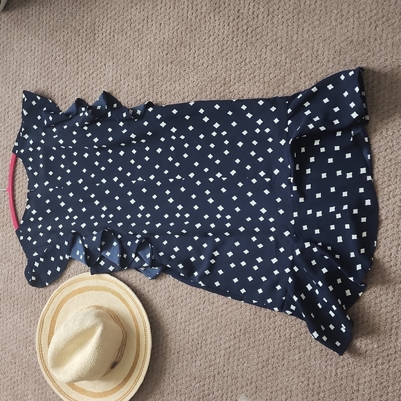 Vineyard Vines dress - Picture 7 of 7